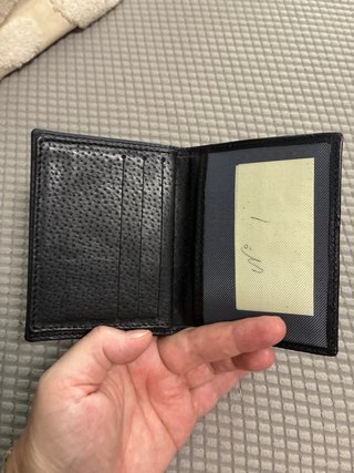Cartera de piel para hombre