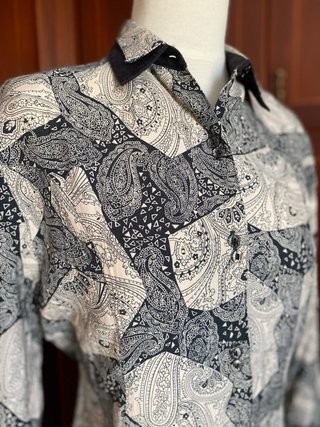 Blusa vintage estampado paisley Talla M