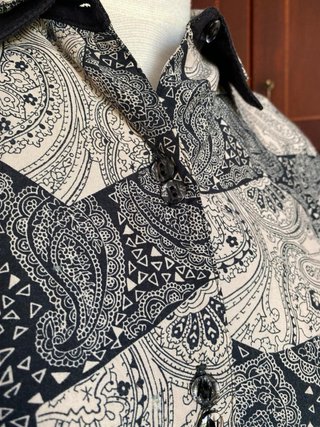 Blusa vintage estampado paisley Talla M
