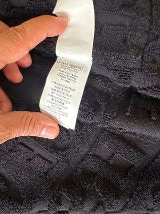 Versace Bata Negra y Dorada