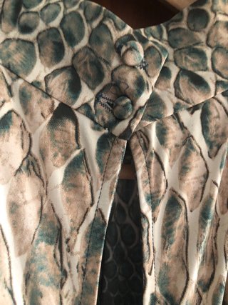 Vestido estampado animal print verde