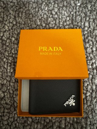Cartera Prada G5 con caja