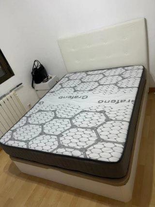 Divani a scomparsa in legno con materassi in memory foam