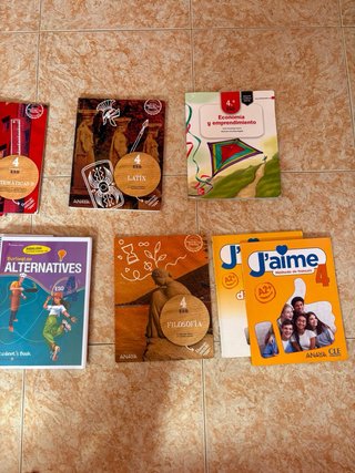 Libros de 4 ESO ( letras) virgen de la victoria