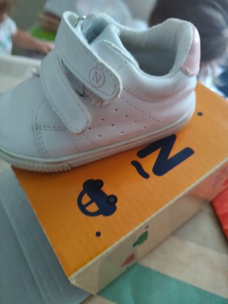 Zapatillas deportivas para bebé