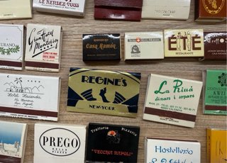 Lotto di 40 scatole di fiammiferi pubblicitari vintage