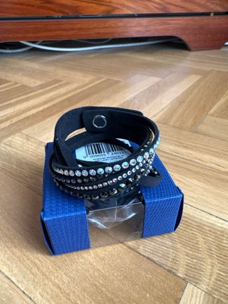 Pulsera Swarovski Negra y Plateada