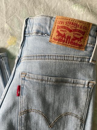 Pantalón Levis’s 721 HIGH RISE SUPER SKINNY