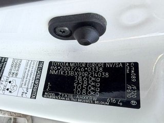 Toyota C-HR 1.8 125H Advance 90 kW (122 CV)