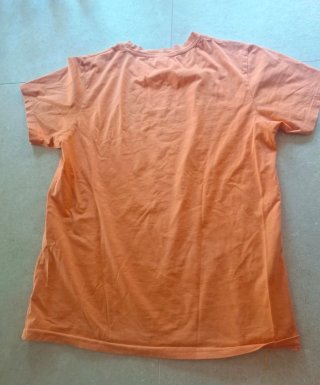 Camiseta naranja surf verano