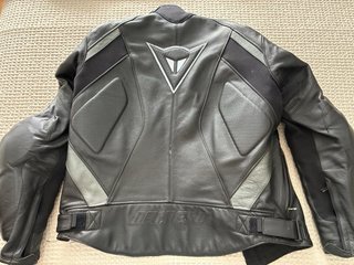 Conjunto Moto Dainese Cuero Deportiva