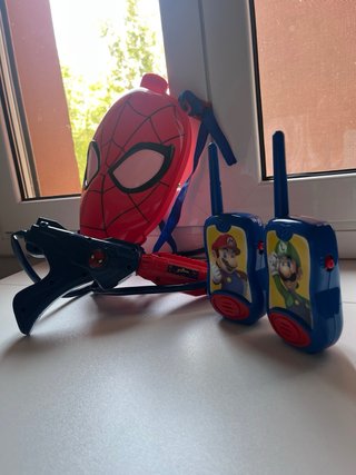 Lote Juguetes: Pistola Spider-Man y Walkies