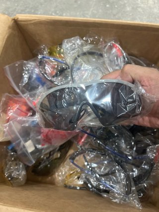 Lote Gafas Protección y Tapones Oídos