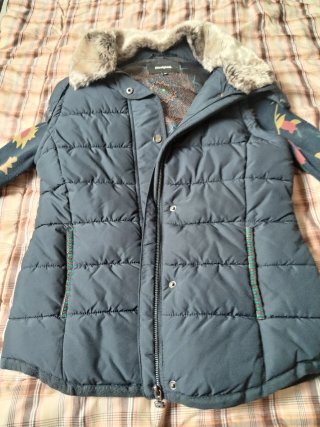 Anorak Desigual acolchado talla S/36