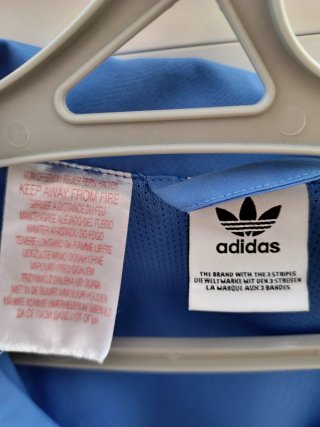 Giacca Adidas ragazzo celeste