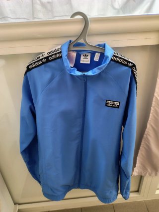 Giacca Adidas ragazzo celeste