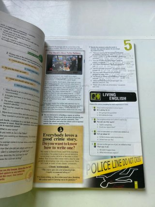 Living English 2 Bachillerato. Student's book