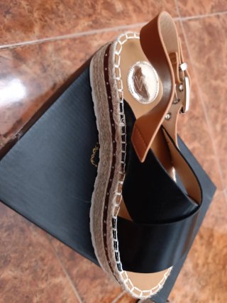 Sandalias
