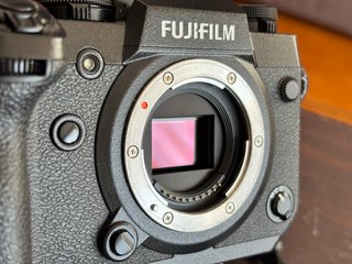 Fujifilm X-H1 + Grip + FUJIFILM XF 18-55MM F2.8-4