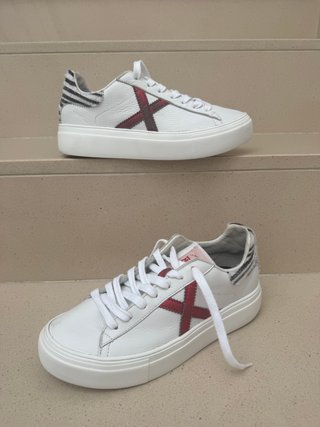 Zapatillas Munich Blancas y Rojas