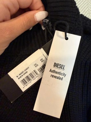 Jersey Diesel Negro Cut Out