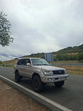 Toyota Land Cruiser 100 1998