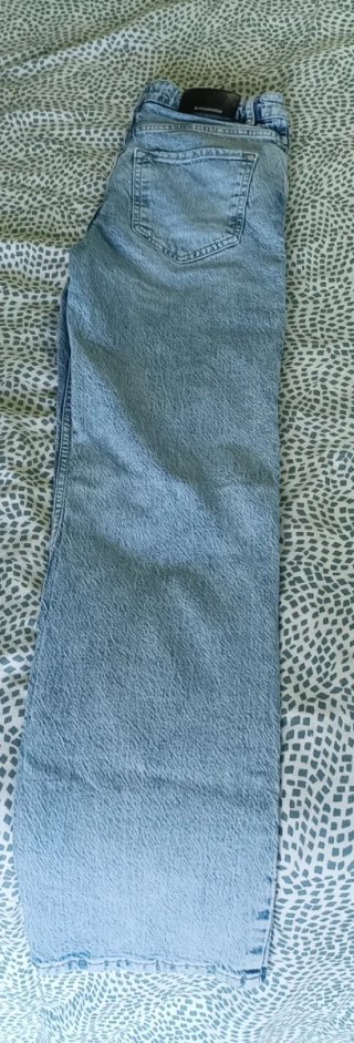Pantalón vaquero wide leg Stradivarius Talla S