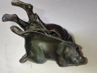 Figura Ainu y Oso Era Meiji