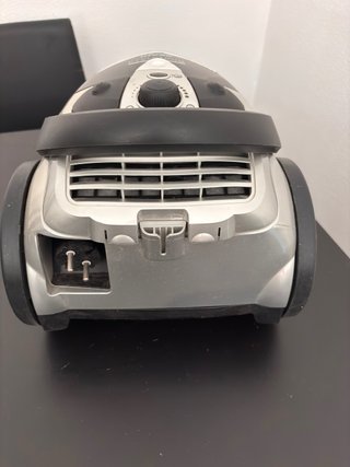 Aspiradora Ufesa Cycletron 2200W