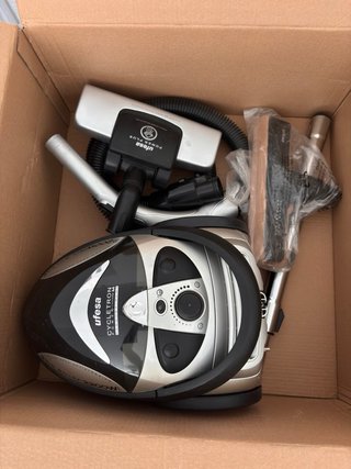 Aspiradora Ufesa Cycletron 2200W
