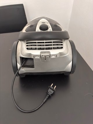 Aspiradora Ufesa Cycletron 2200W