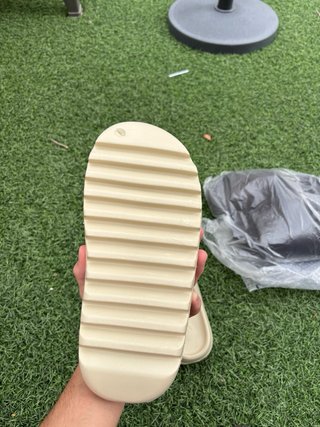 Chanclas yeezy slide