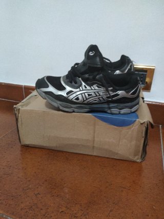 Scarpe Asics Gel NYC uomo nere/argento