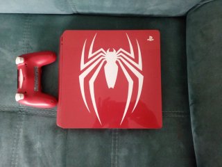 PS4 Slim Spiderman Edición Roja + Mando