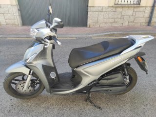 Kymco People 125 Scooter