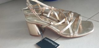 Sandalias Stradivarius Doradas