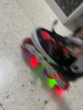 Patines, talla 35-38 con ruedas + LED, recambio...