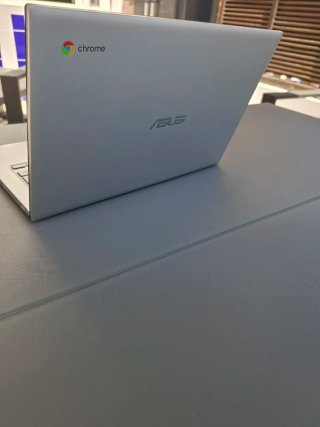 Chromebook Asus Plata