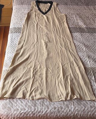 Vestido largo beige