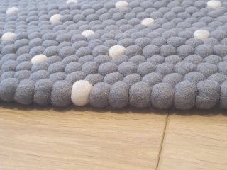 Alfombra de bolas 142x138 cm gris y blanco