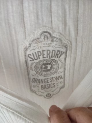Camiseta Superdry manga larga blanca