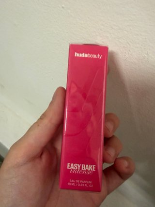 Profumo Huda Beauty Easy Bake Intense