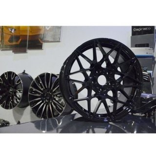 Juego de 4 Llantas 18 M4 GTS Glossy Black BM063