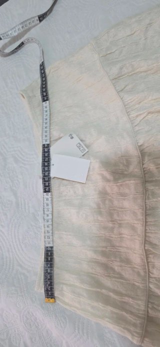 Falda H&M Midi Texturizada Beige Talla L