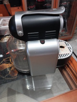 Cafetera Nespresso DeLonghi