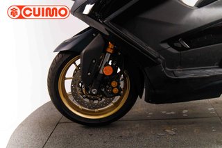 YAMAHA TMAX 560
