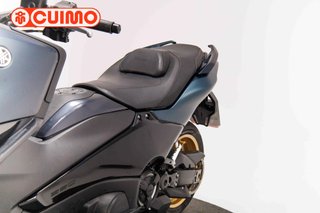 YAMAHA TMAX 560