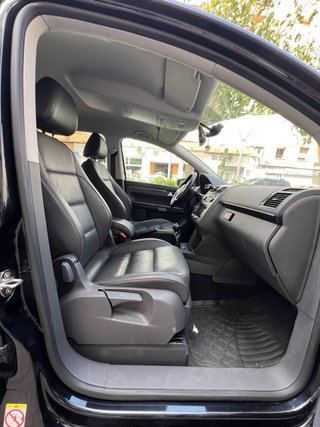 Volkswagen Touran 2012 7 plz