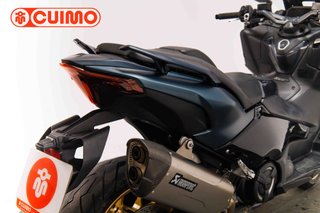 YAMAHA TMAX 560