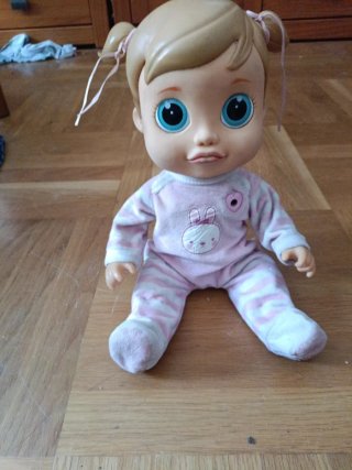 Muñeca Emma aprende a hablar pekebaby